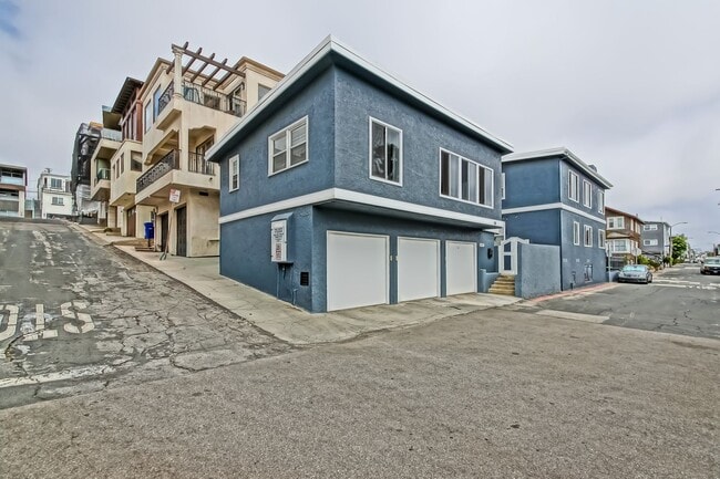 Photo - 1 HOUSE FROM BEACH! CHARMING, DETACHED UNIT W/ OCEAN VIEWS & 1-CAR GARAGE IN WALKSTREET TRIPLEX!