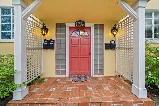 Photo - 3419 W San Juan St Unit 4