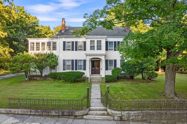 Photo - 161 Broadway