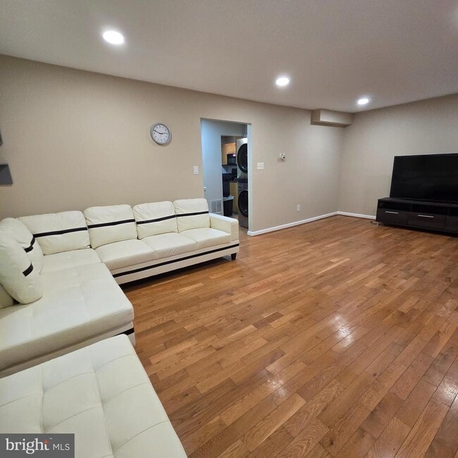 Photo - 5676 Kirkham Ct