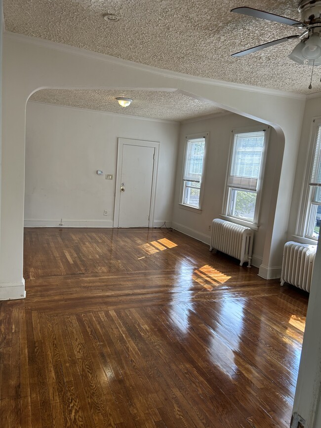 Living & Dining Room - 507 Sherman Pky Apartments Unit First Floor