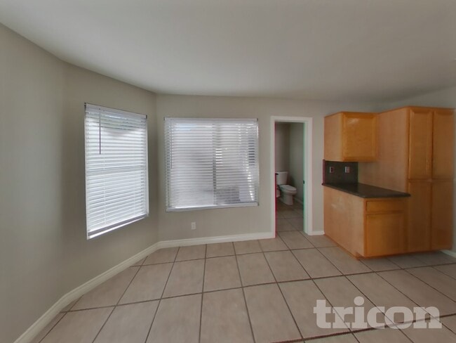 Photo - 697 Senator Ct