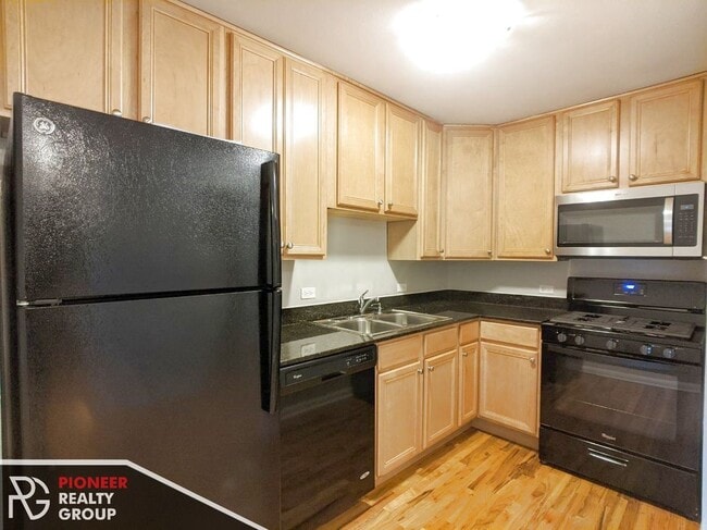 Photo - 4600 N Clarendon Ave Unit 1011