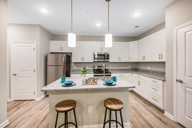 Building Photo - Emerson Point