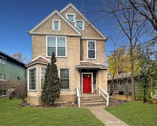 Photo - 1092 18th Ave SE