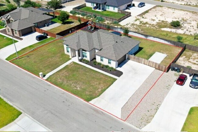 Photo - 406 Mountain View Dr