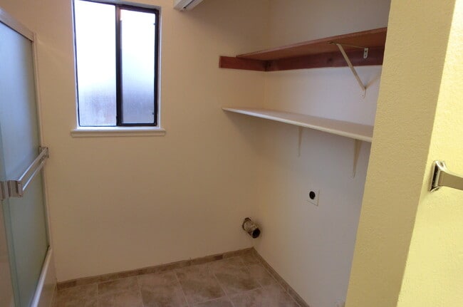 Photo - Great location - clost to town and shopping