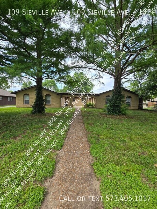 Building Photo - 109 Sieville Ave Unit 102