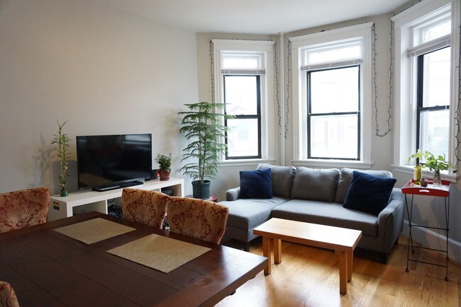 56 Gardner St Unit 4