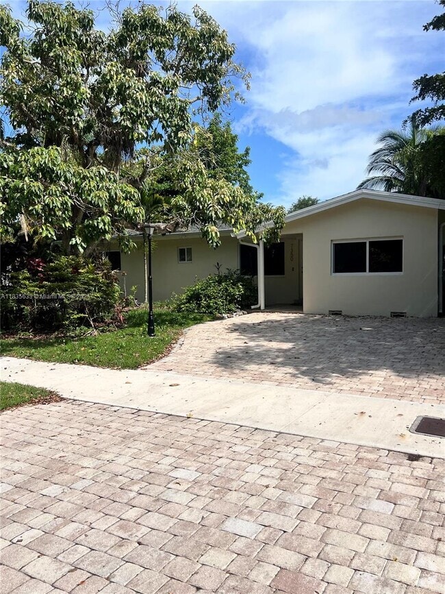 Building Photo - 7350 SW 96th St Rental