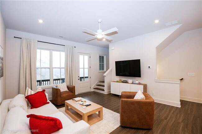 Photo - 1305 Breezy St SE