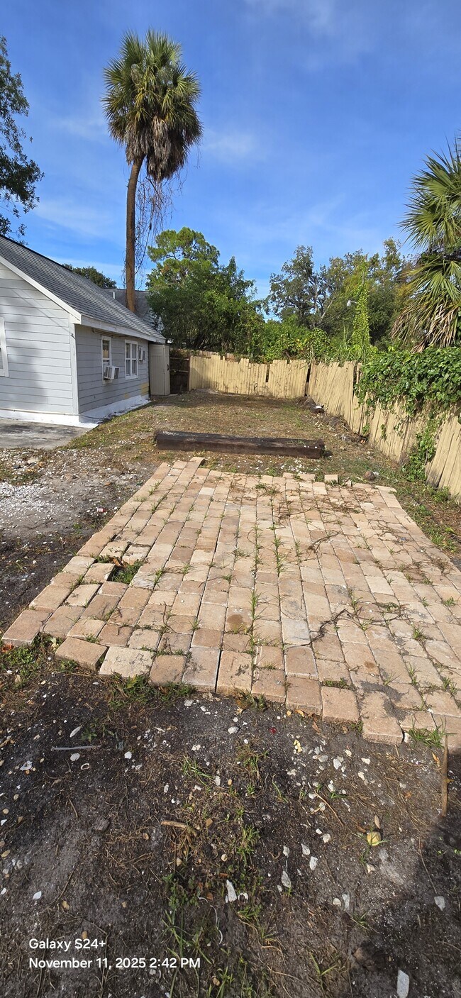 Photo - 5202 16th St E