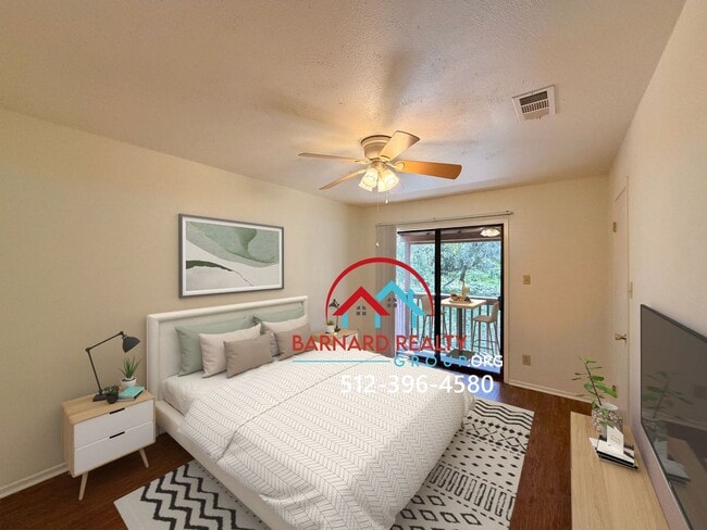 Photo - Available Now: 2 bed/1 bath duplex with car port
