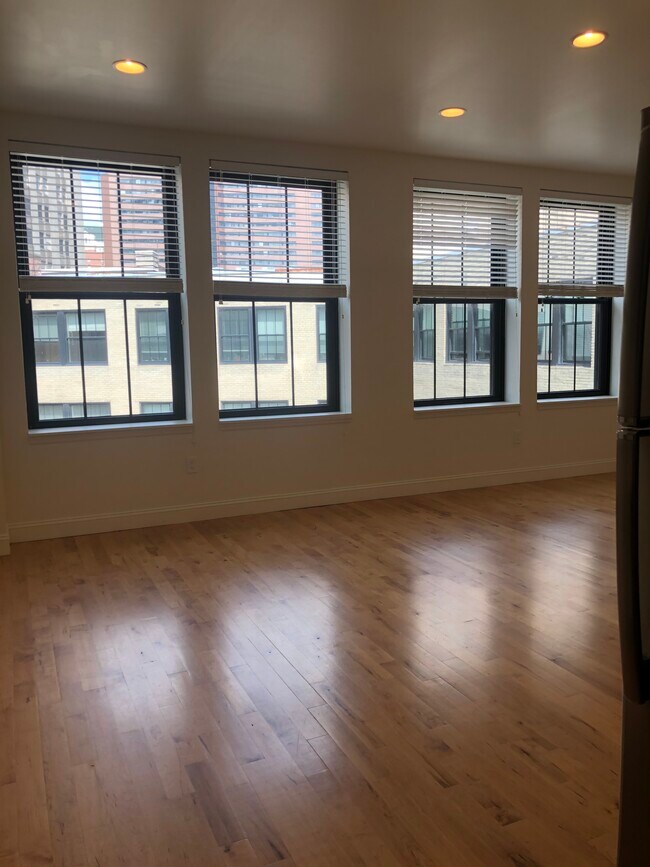 Photo - The Arcade Building