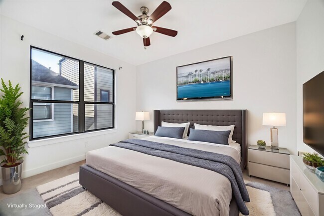 Photo - 828 W 19th St