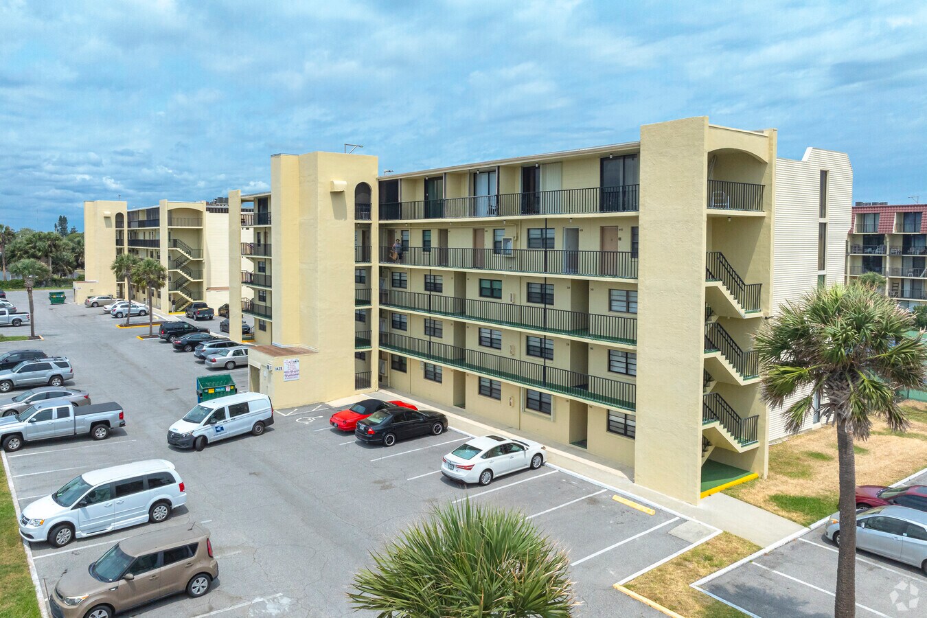 Primario - Vantage Pointe