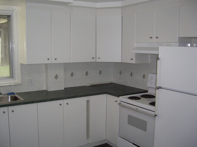 Photo - 6245 Av Lennox Unité A