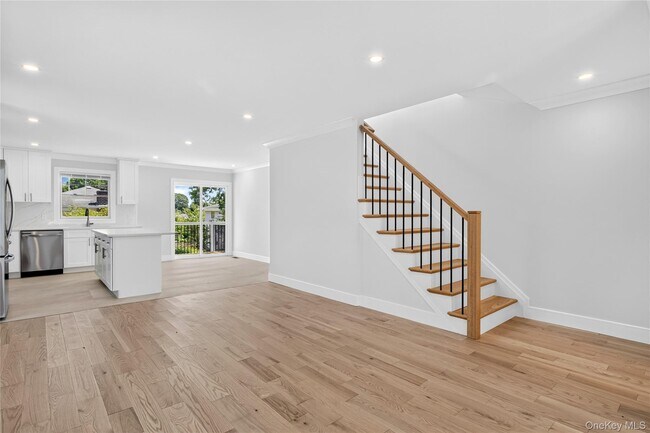Photo - 42 Linwood Rd N