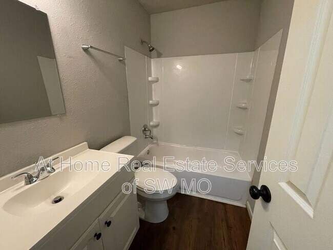 Photo - 930 S Campbell Ave Unidad Plaza 2