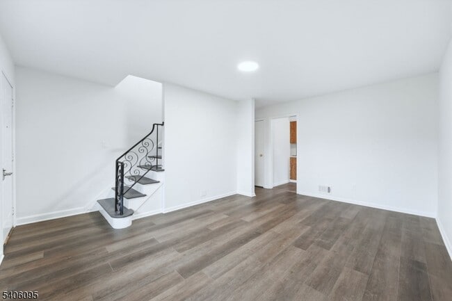 Photo - 46 Glenwood Ave