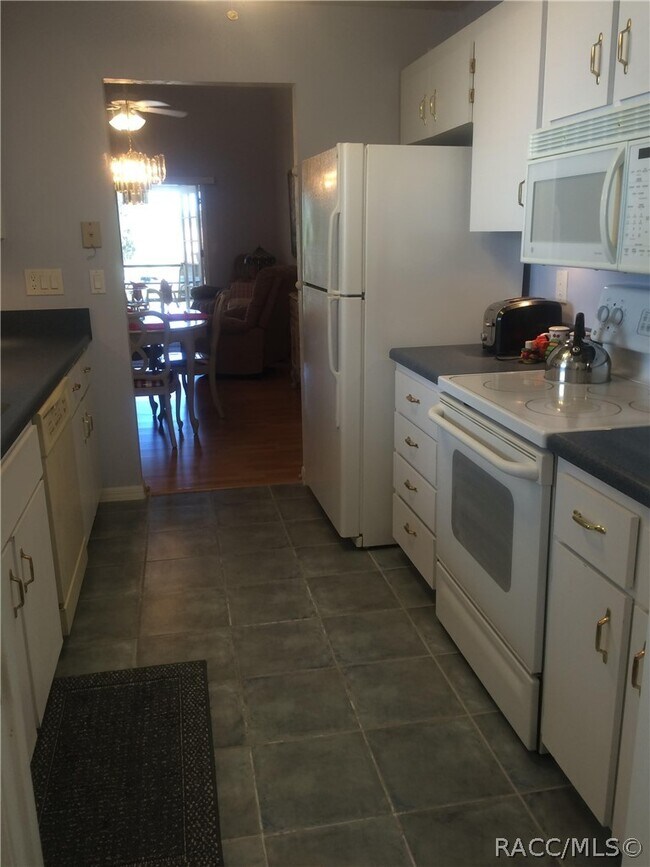 Photo - 791 E Hartford St