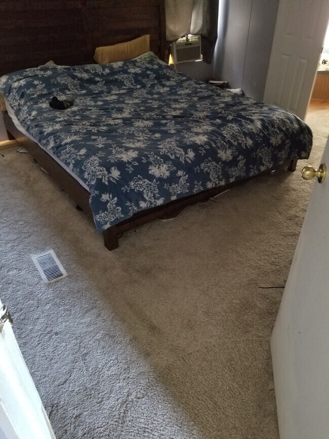 MASTER BED - 20322 Mountaindale Dr
