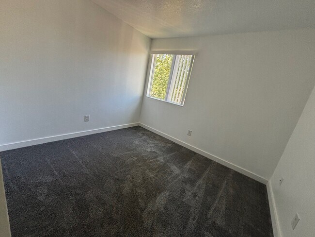 Photo - 17420 SW Shaw St Unit 40