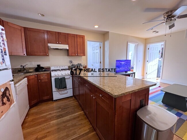 62 Egmont St Unit 6