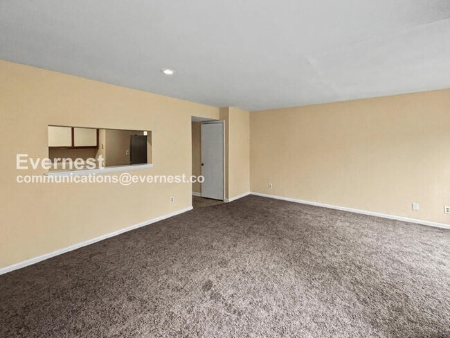Photo - 3 Bed, 1.5 Bath Townhome with Off-Street Parking / Pet-Friendly / Available Now!