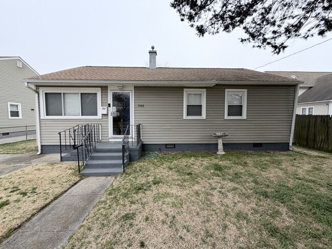 Building Photo - 1366 Baychester Ave