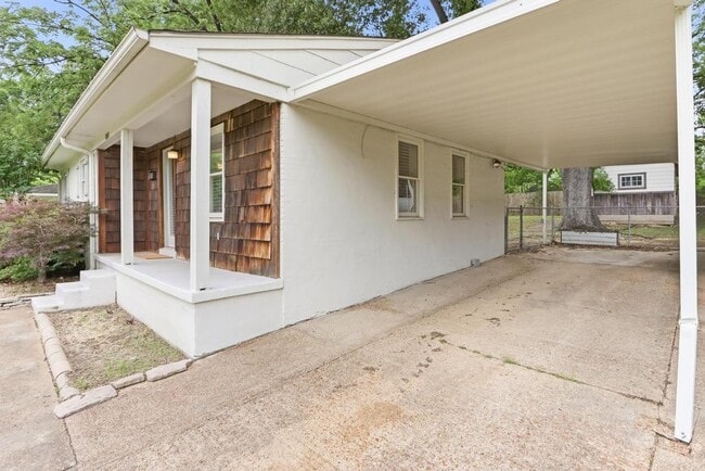 Photo - 4906 Verne Rd