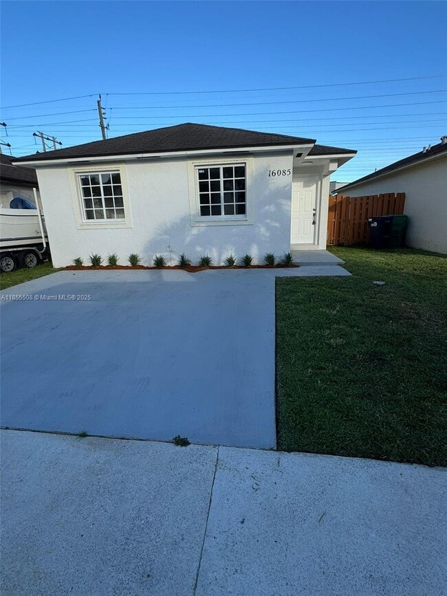 Building Photo - 16165 SW 139th Ave Rental