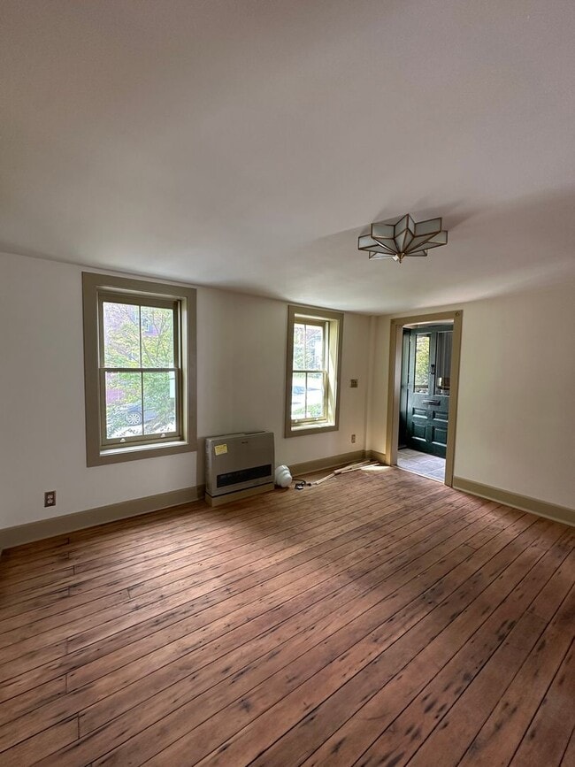 Building Photo - Dear Lover, LLC Unit 15 South Maple Rental