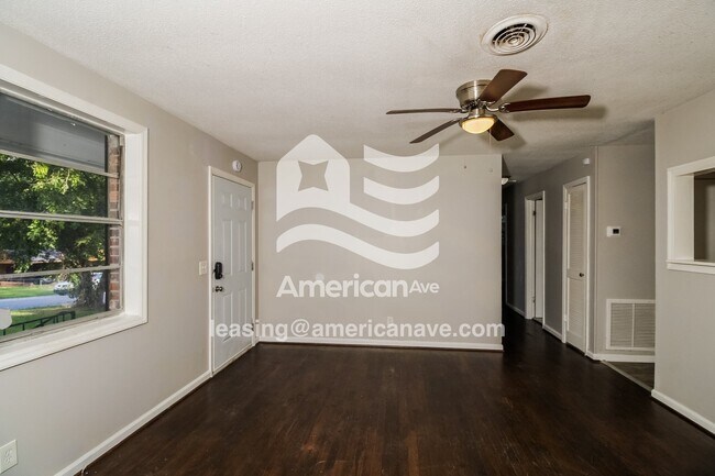 Photo - 421 Hickory Ridge Dr