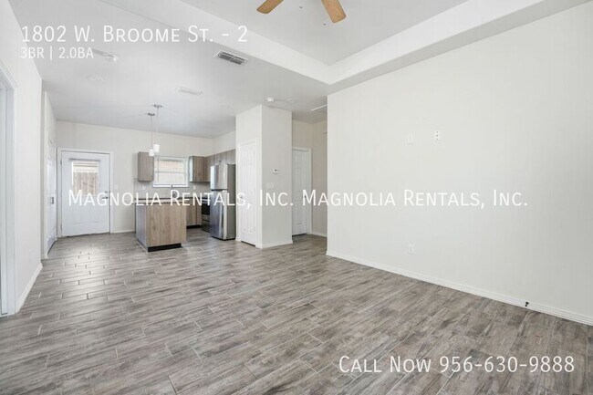 Photo - 1802 W Broome St Unit 2