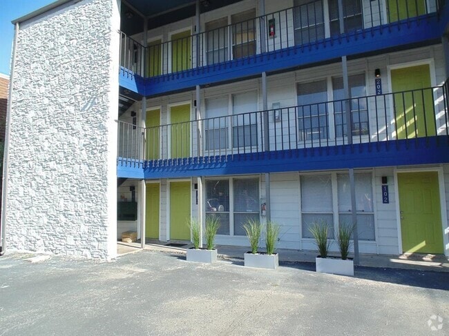 Building Photo - 4303 Duval St Unit 302 Rental
