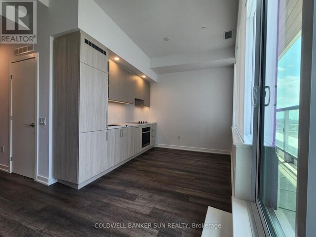 Photo - 2851 Hwy 7