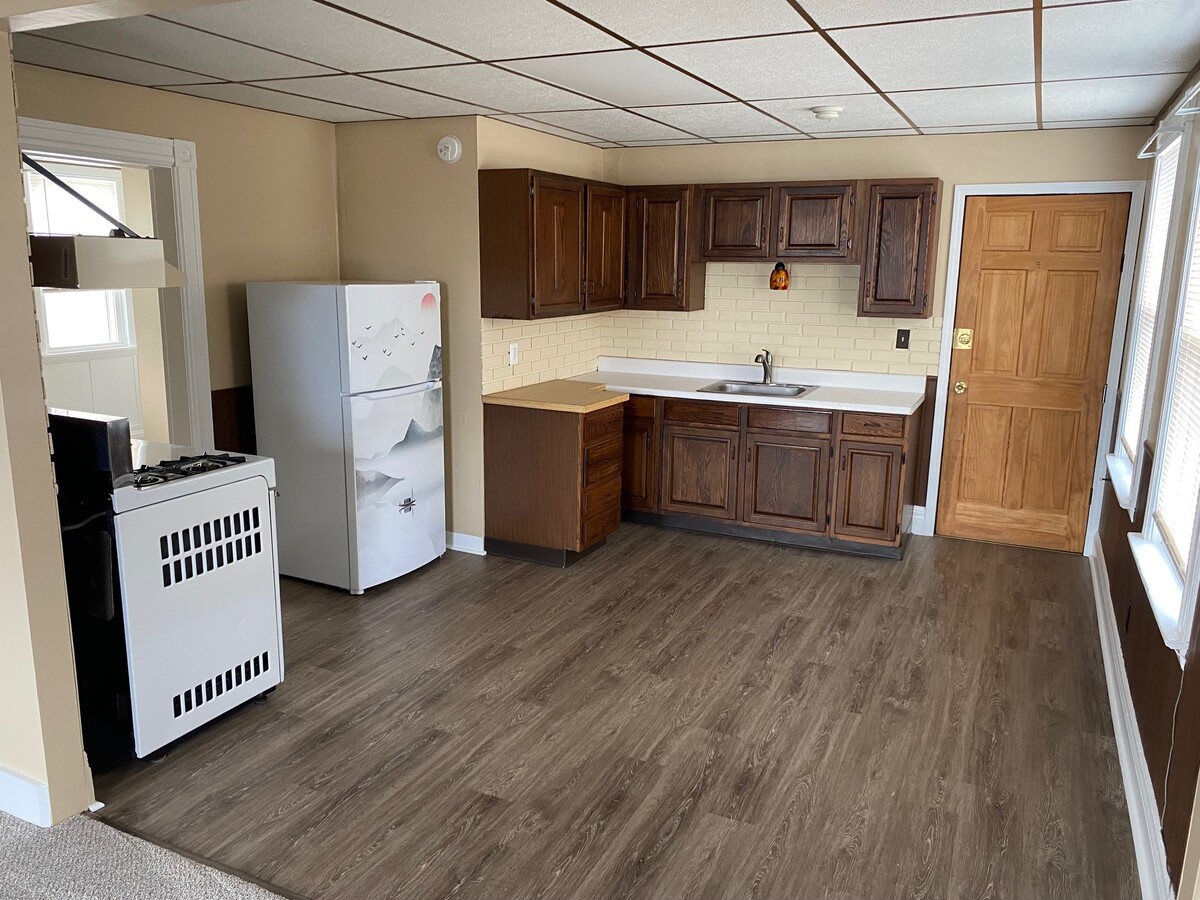 Photo - 208 Jefferson Ave