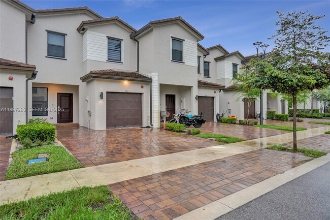 Photo - 250 SW 159th Ct