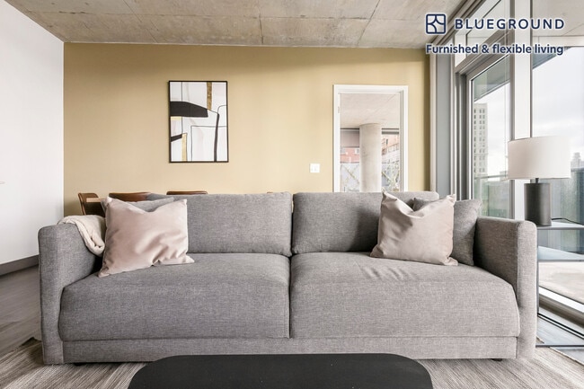 Photo - 60 E Randolph St Unidad FL8-ID1372