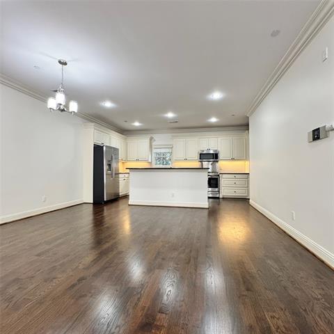Building Photo - 4153 Hyer St Unit #9