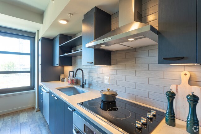 Apt 322 - Jr. One Bedroom - The Batley