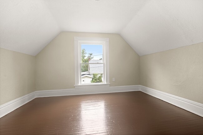308 Miriam Ave