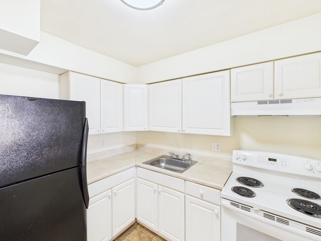 Photo - 5500 Stella Rd