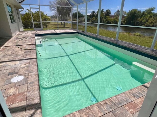 Photo - 55 Rotonda Cir