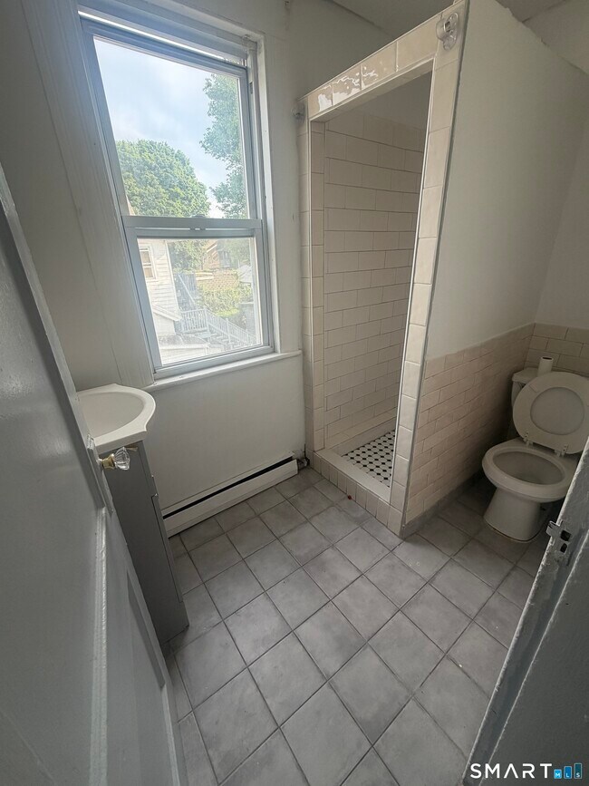 Photo - 463 Logan St Unit 2
