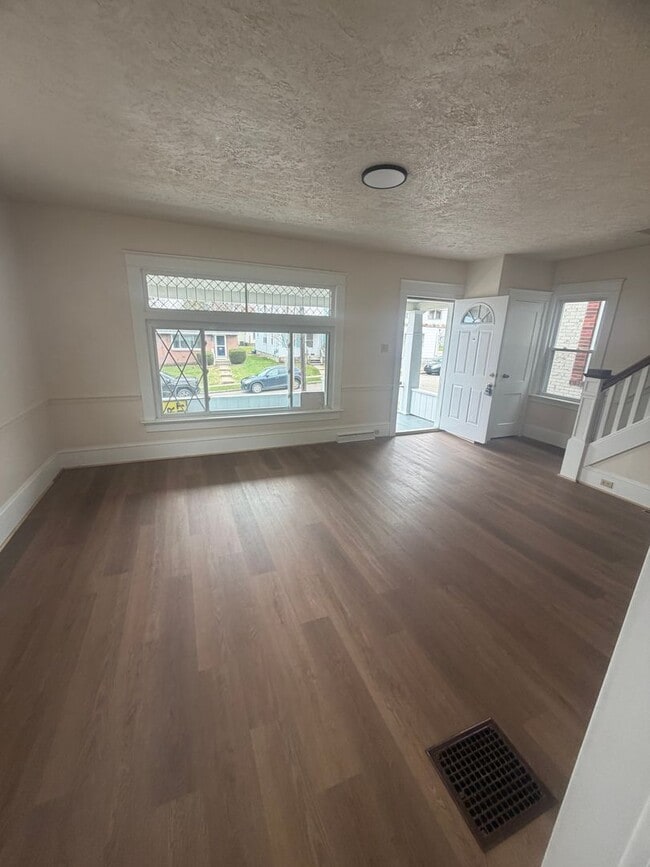 Photo - 3 Bed 1 Bath with 2 car garage