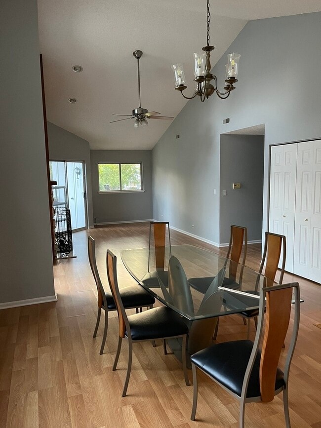 Building Photo - 1272 Ranchview Ct Rental