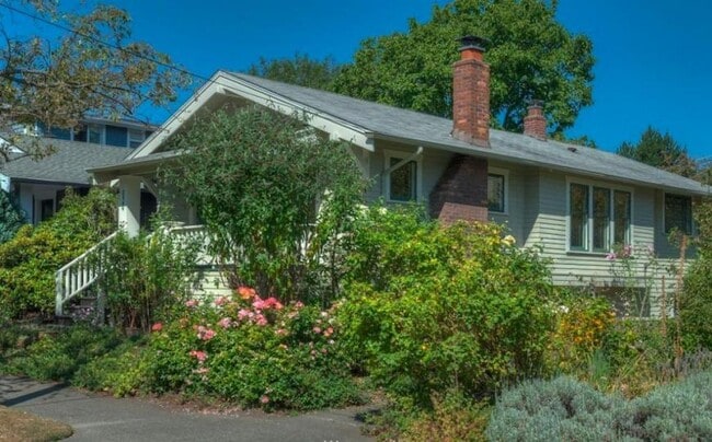 Photo - 2 bedroom in Seattle WA 98103