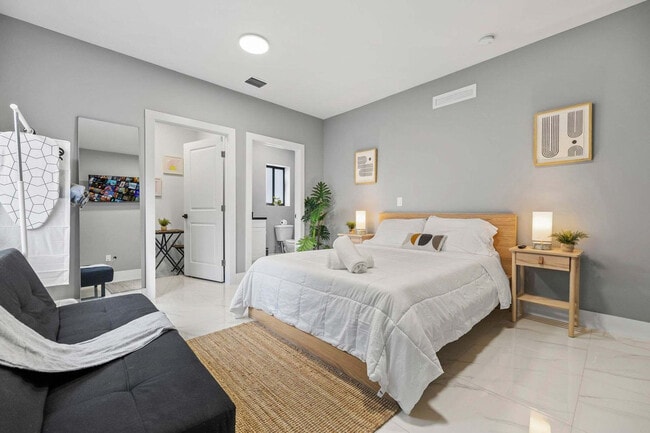 Photo - 1350 NW 28th St Unit FL1-ID1258048P